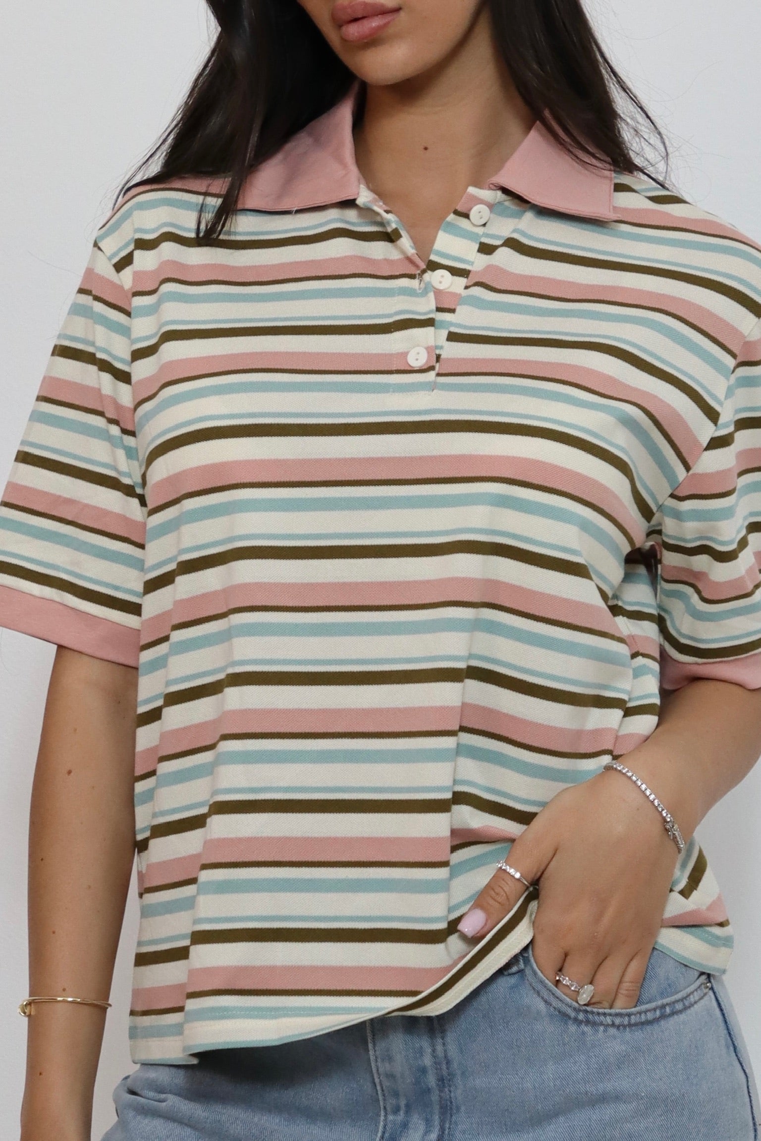 חולצת פסים מינה